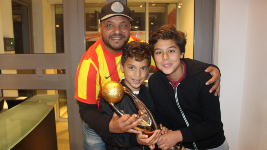 جمهور الترجي مع كأس رابطة الأبطال الافريقية في موزاييك