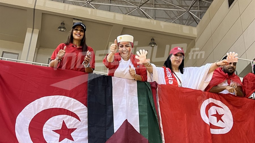 الجماهير التونسية تشعل الأجواء في العاصمة القطرية الدوحة