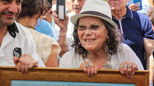 L'actrice Claudia Cardinale inaugure l'avenue portant son nom à la Goulette