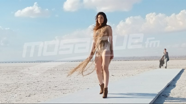 'أسبوع الموضة' على شط الجريد