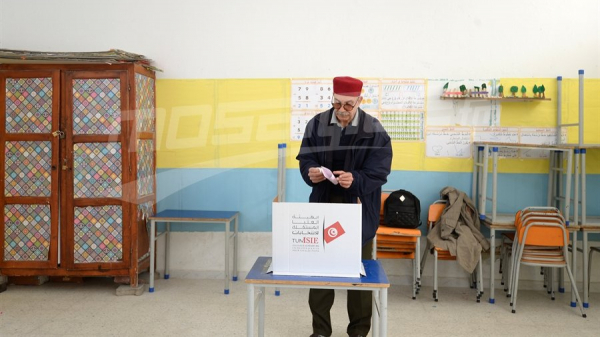 الانتخابات التشريعيّة: التونسيّيون ينتخبون برلمانهم الجديد..