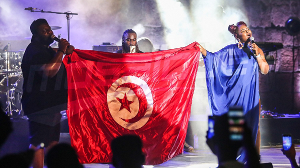 مهرجان قرطاج الدولي : عرض  Tiken Jah & Yemi Alade