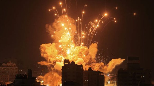 غزة: إسرائيل تقتل داخل الكنائس..