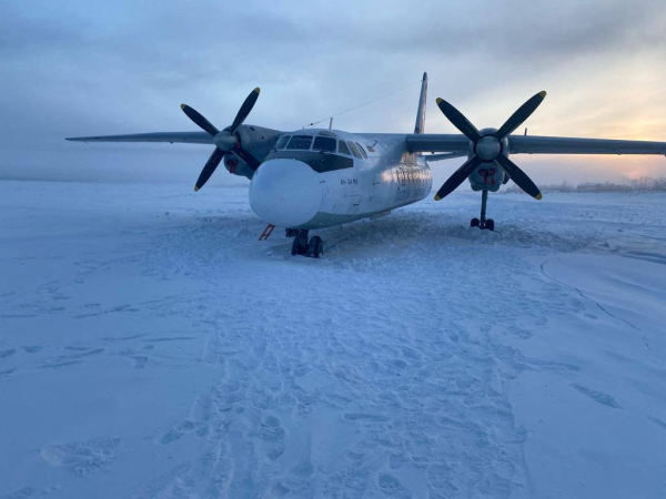 Un avion russe atterrit accidentellement sur une rivière gelée