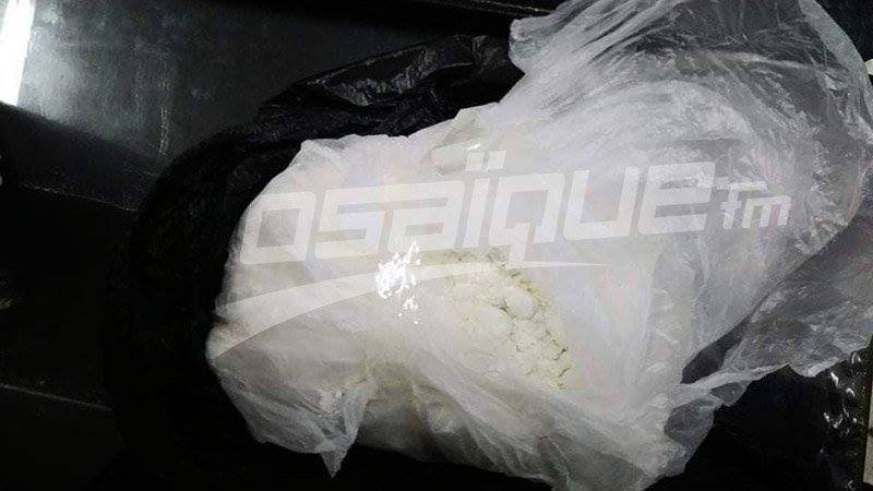 كوكايين داخل طرد في مطار قرطاج: السجن لإطارين بالديوانة ووسيط ومُروّج
