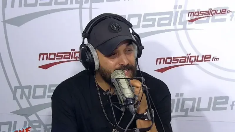 Saber César se rétablit et reprend ''Khouk min bouk''...