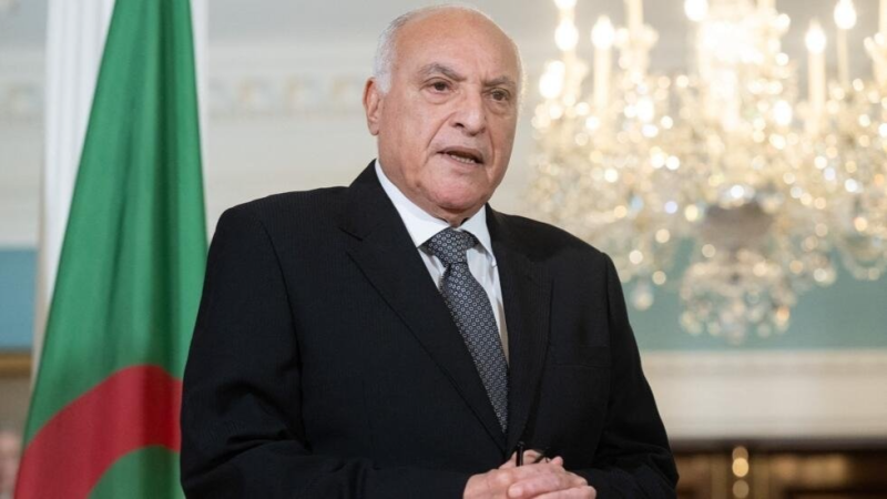 وزير خارجية الجزائر: اللقاء التشاوري مع تونس وليبيا ''لا يستهدف أحدا''