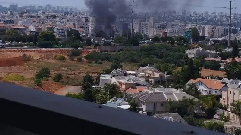 Vaste attaque de missiles sur Tel Aviv