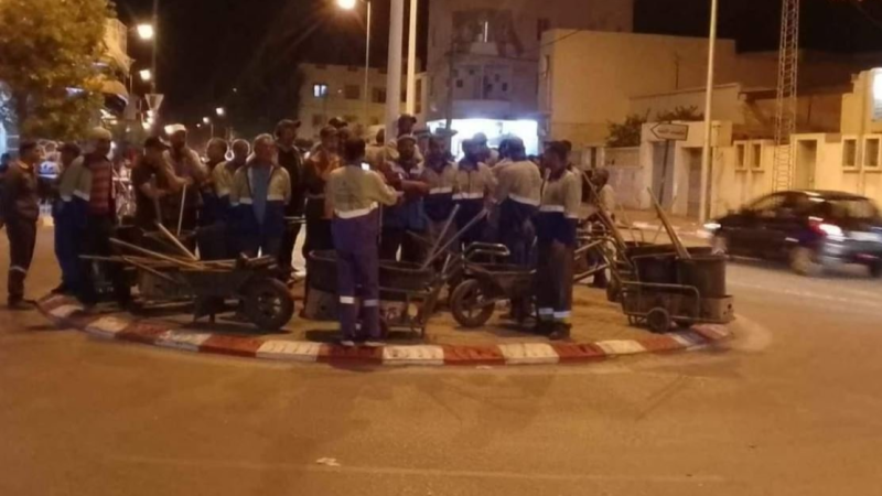 تطاوين: أعوان شركة البيئة يطالبون بصرف ...