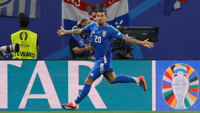 L'Italie se qualifie pour les huitièmes sur le fil
