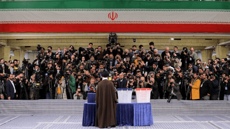 إيران تجري الجولة الثانية من انتخابات ...