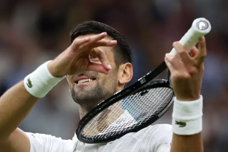 Wimbledon: Novak Djokovic passe aux quarts