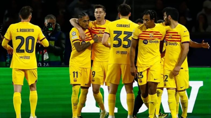 نجم برشلونة ليفاندوفسكي متّهم بتزوير ...