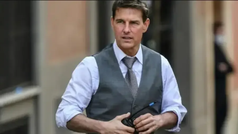 Tom Cruise