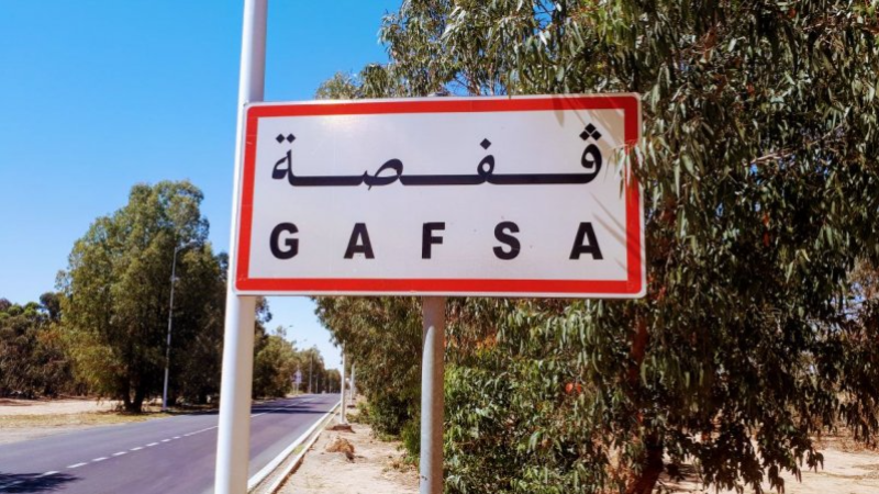 4400 حقيبة مدرسية لأبناء العائلات المعوزة ...