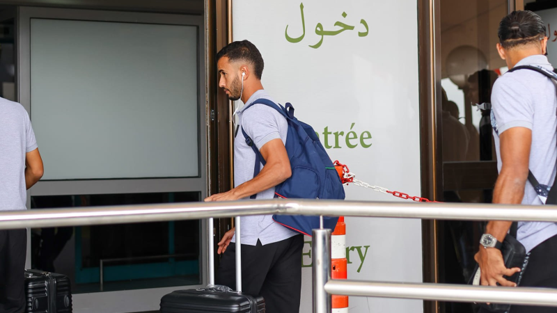 بعثة الملعب التونسي تُقلع نحو وهران بعد ...
