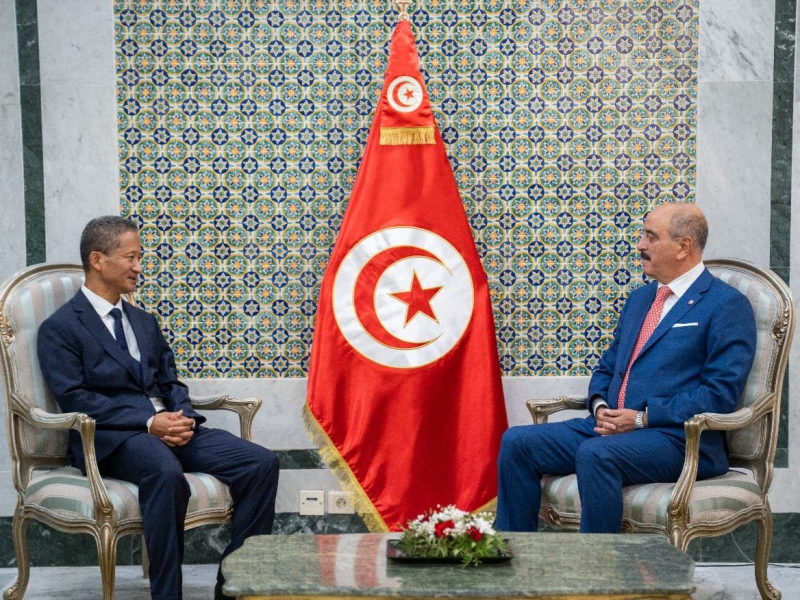 Mohamed Ali Nafti et l'ambassadeur de l'Inde en Tunisie