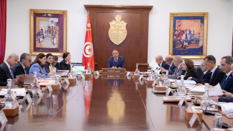 مجلس وزاري ينظر في مشروع قانون المالية ...