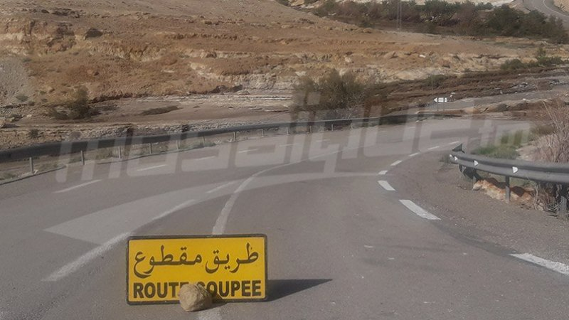 انقطاع الطريق الوطنية بين قابس وقفصة ...