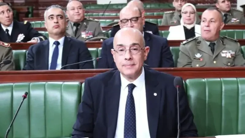 وزير الدفاع: لا تفريط في أي شبر من أرض ...