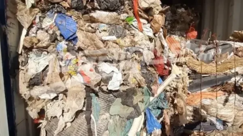 قضية النفايات الإيطالية.. عدم سماع ...