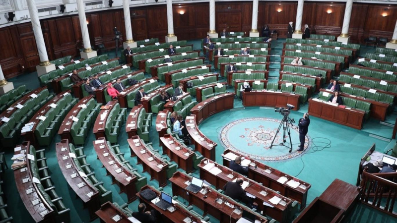 إعفاء المدارس الابتدائية من الديون ...