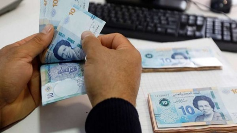 des billets de dix dinars