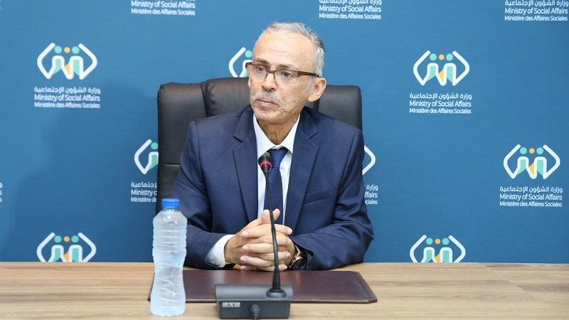 وزير الشؤون الاجتماعية