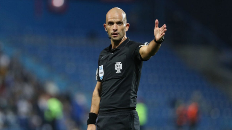 L'arbitre Luis Godinho