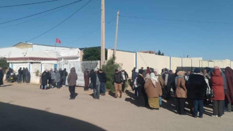 تطاوين: أعوان شركة البيئة يحتجون بسبب ...