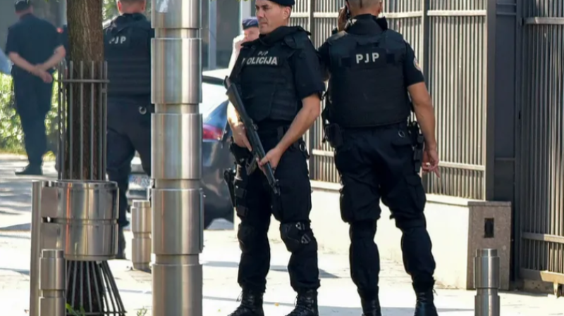 Policiers monténégrins