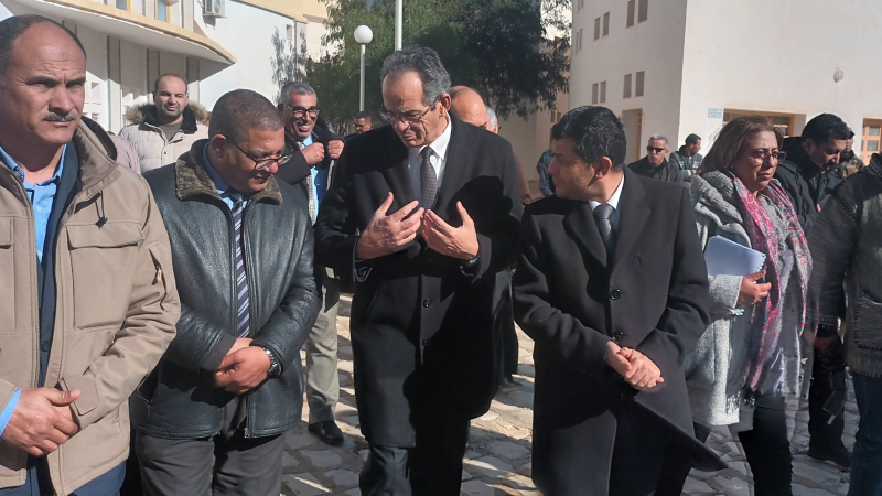 كلية علوم قانونية ومدرسة للتمريض في ...