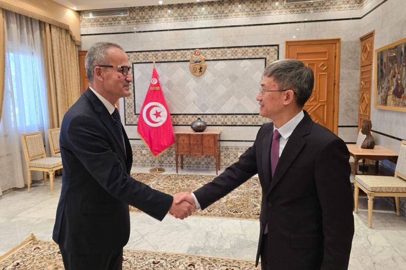 Mohamed Ben Ayed et l'ambassadeur chinois