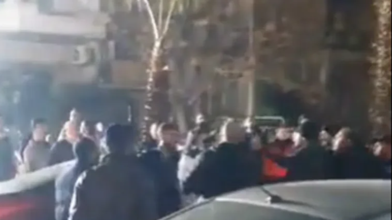 دمشق: مسلحون يدخلون حي مسيحيين ويدعون ...