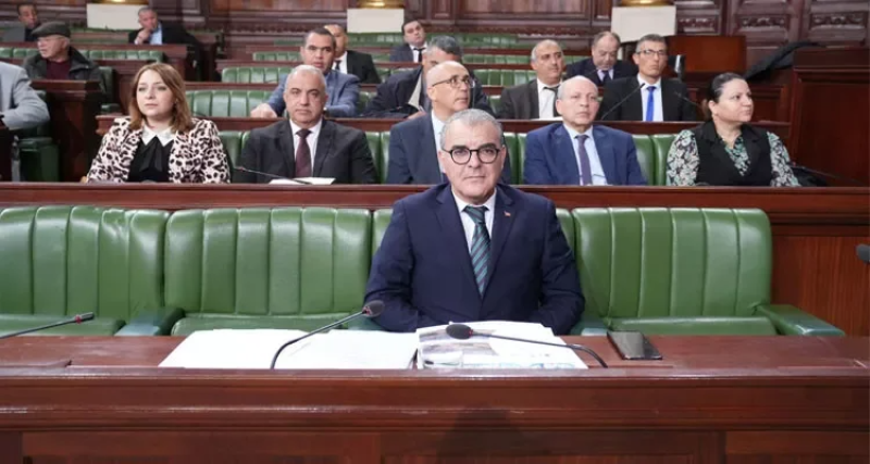 الاستماع إلى وزير الاقتصاد  ...