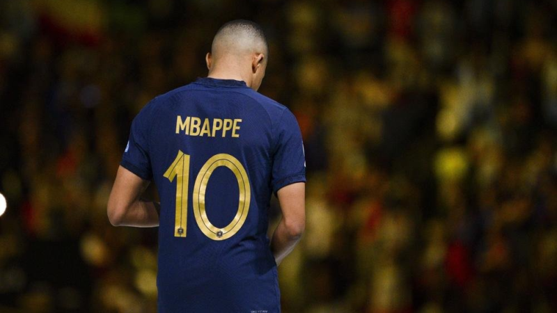 مبابي يعود لتشكيلة المنتخب الفرنسي في ...