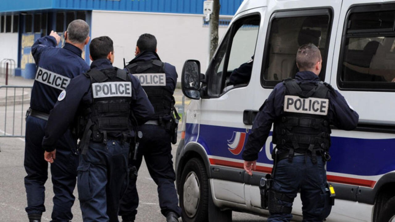 Attaque au couteau