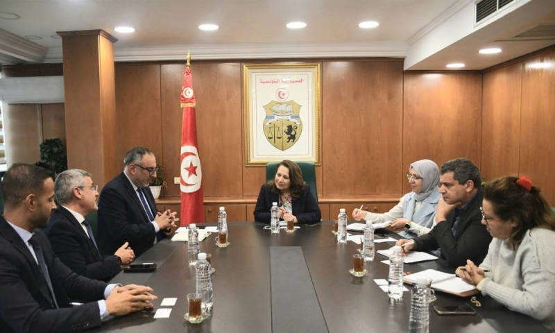اجتماع لإنجاز محطة القيروان الشمسية