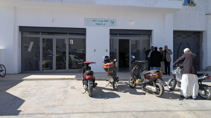 نقطة بيع من المنتج إلى المستهلك