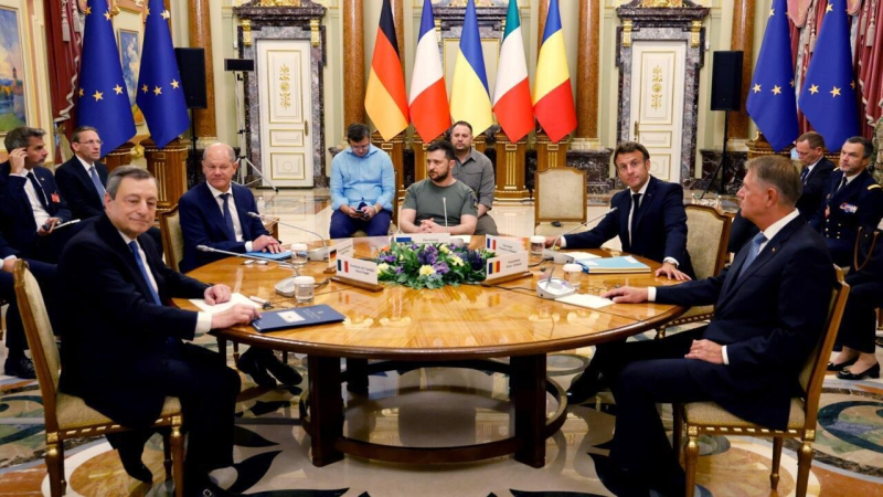 قمة أوروبية بباريس
