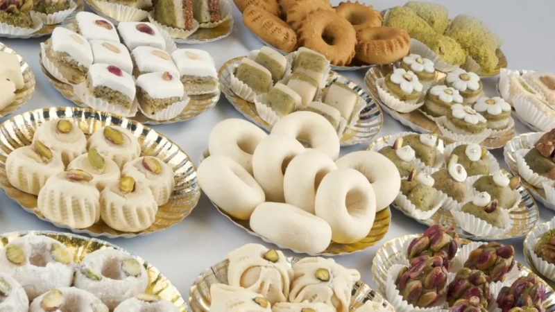 سامية ذياب: إقبال كبير على حلويات العيد ...