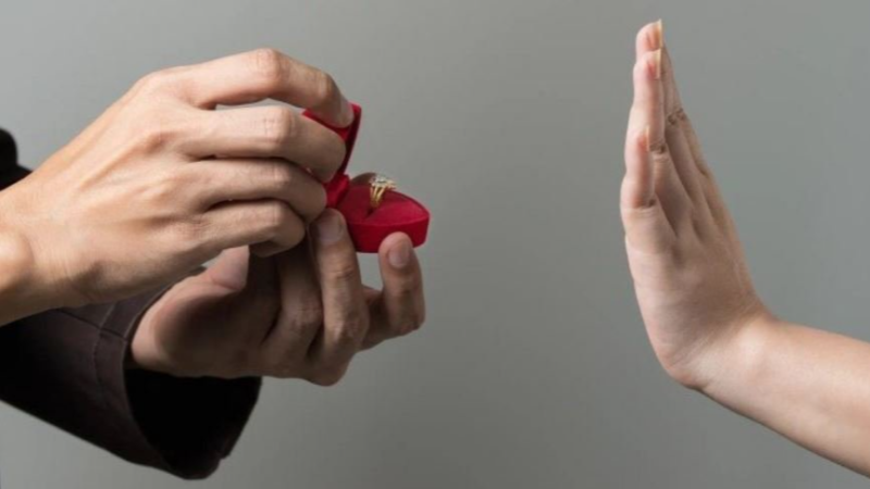 دراسة: المتزوّجون أكثر عرضة للإصابة ...