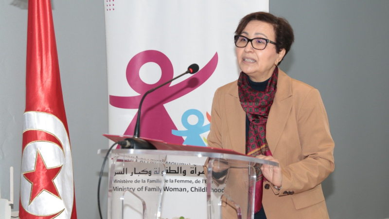 وزيرة الأسرة: نعمل على وضع إطار قانوني ...