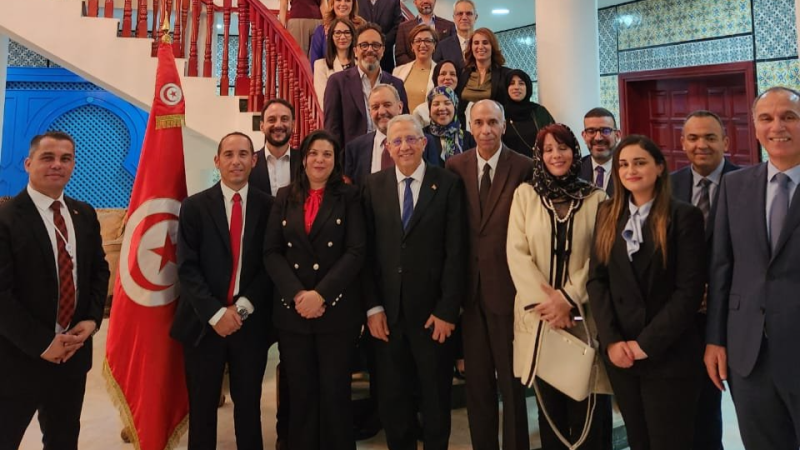 Le ministre de la Santé à l'ambassade de Tunisie à Abou Dabi