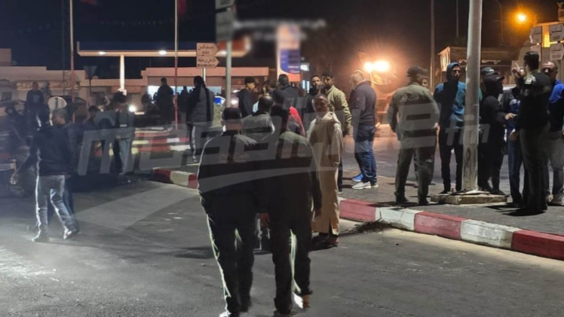 حملة نظافة تطوعية تجمع أهالي المزونة ...