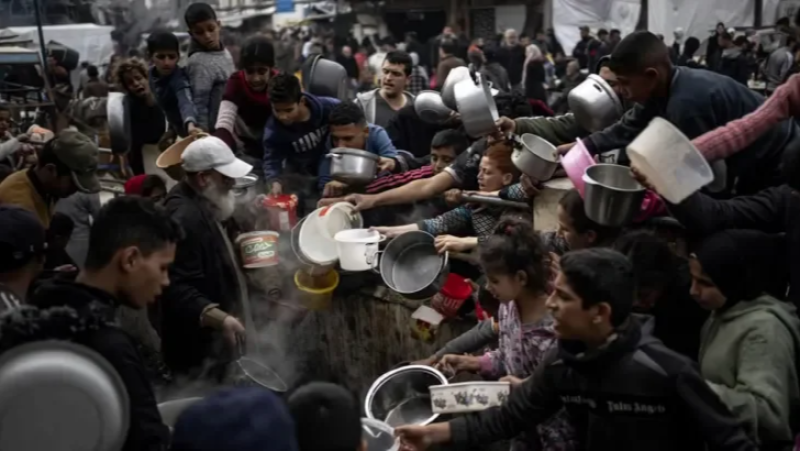 أونروا: لم يبق في المخازن بغزة سوى 250 طردا غذائيا