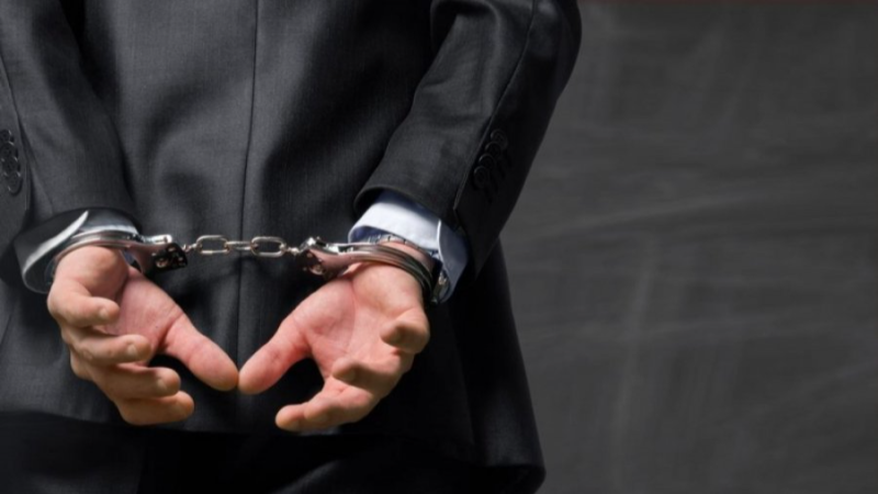 قضية منتحل صفة مسؤول حكومي: الاحتفاظ بكاهية مدير بالقصرين