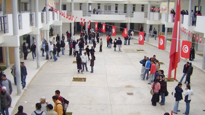ربط 3500 مؤسسة تربوية بالألياف البصرية ذات التدفق العالي بالأنترنات