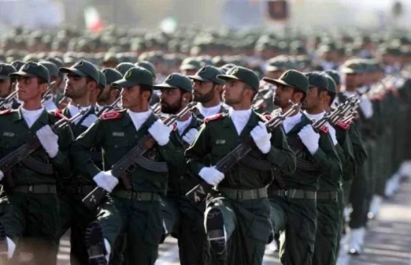 Iran: possibilité d’intégrer la force paramilitaire Bassidj dès 12 ans