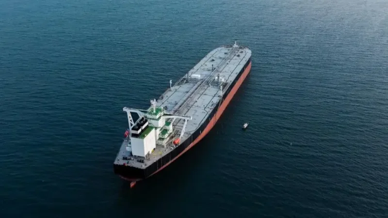 سفينتان صينيتان تعودان أدراجهما بعد محاولة الخروج من هرمز